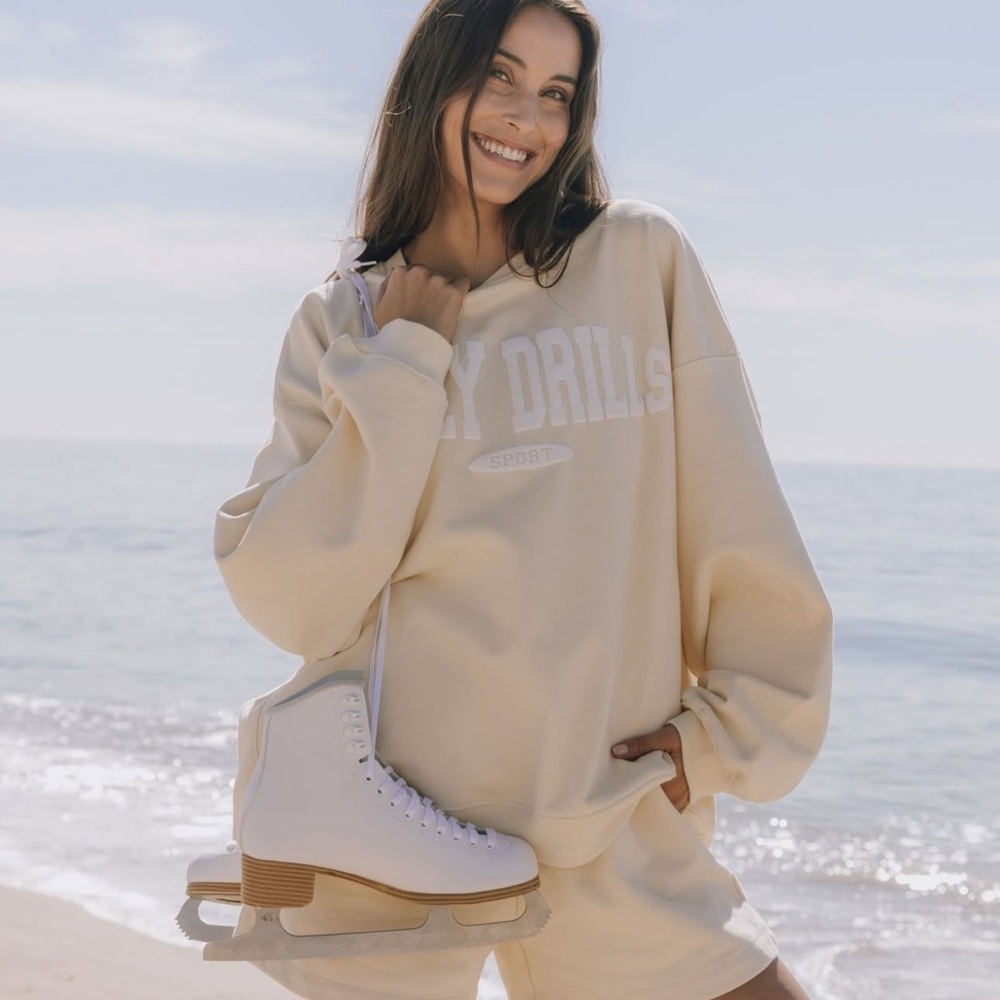 DAILY DRILLS Sweatshirt & Shorts